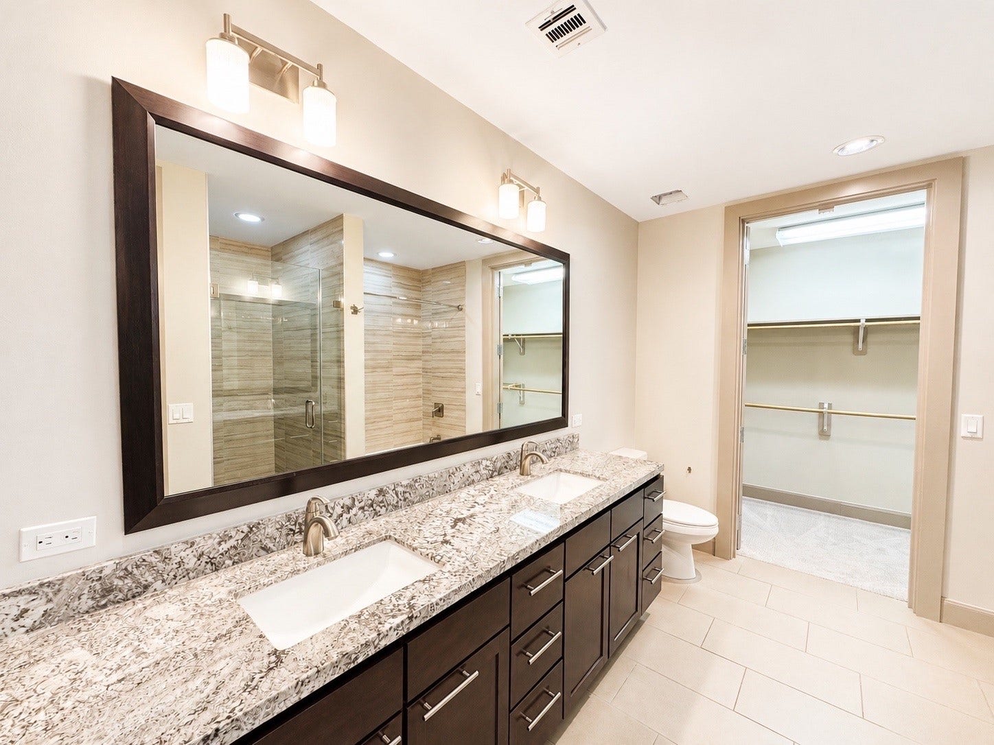 9787 Katy Freeway, #1504, Houston, TX 77024