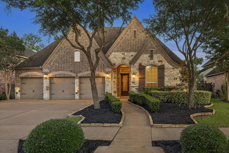 Property photo for 10 Stefano Way, Missouri City, TX