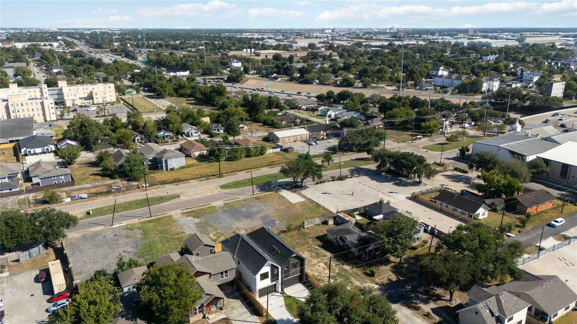 1414 Copeland Street, #B, Houston, TX 77020