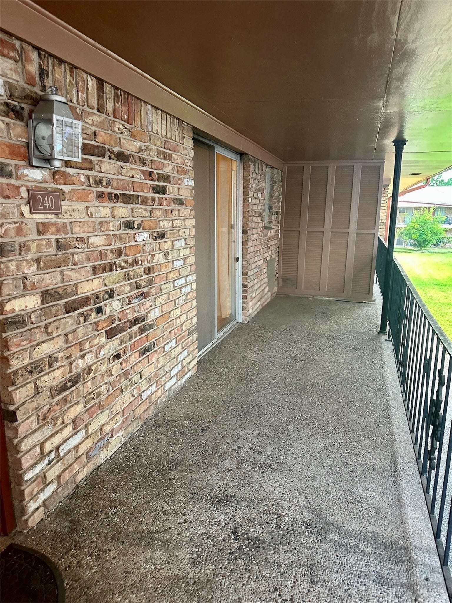 7600 Burgoyne Road, #240, Houston, TX 77063 Private balcony