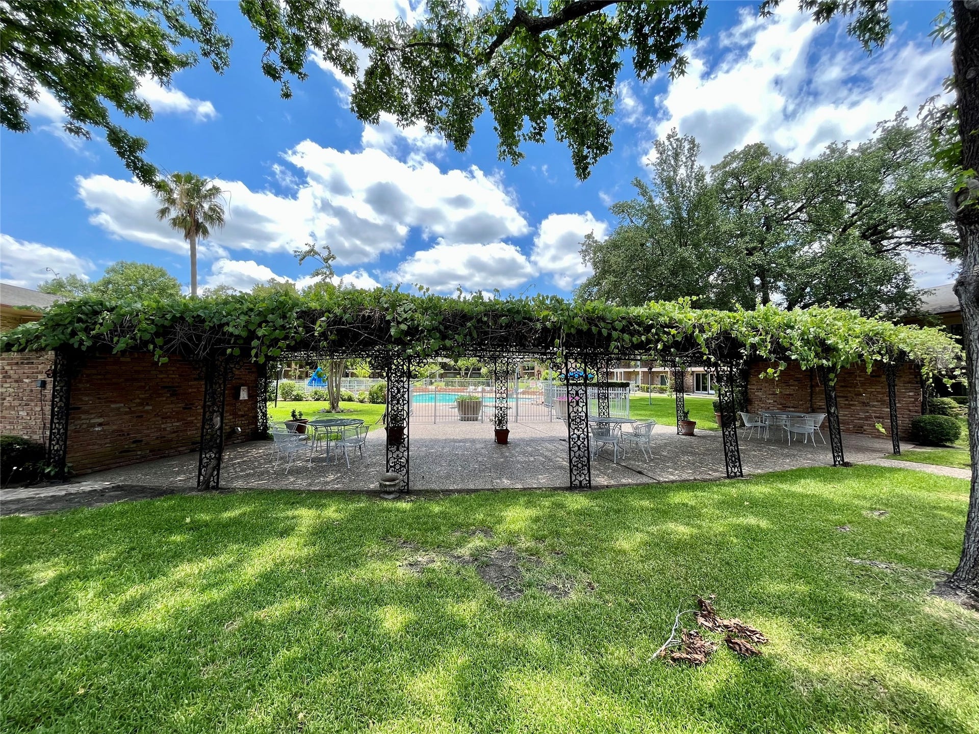 7600 Burgoyne Road, #240, Houston, TX 77063 7600 Burgoyne Road, #240, Houston, TX 77063