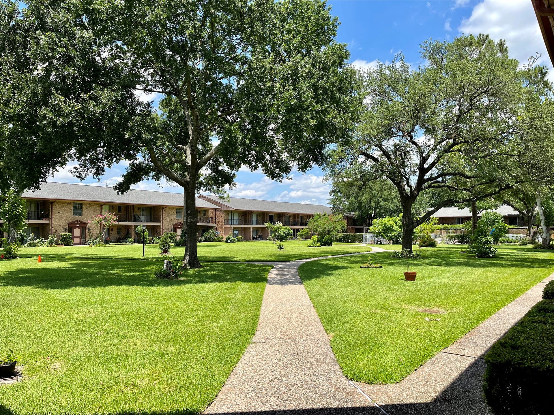 7600 Burgoyne Road, #240, Houston, TX 77063 7600 Burgoyne Road, #240, Houston, TX 77063