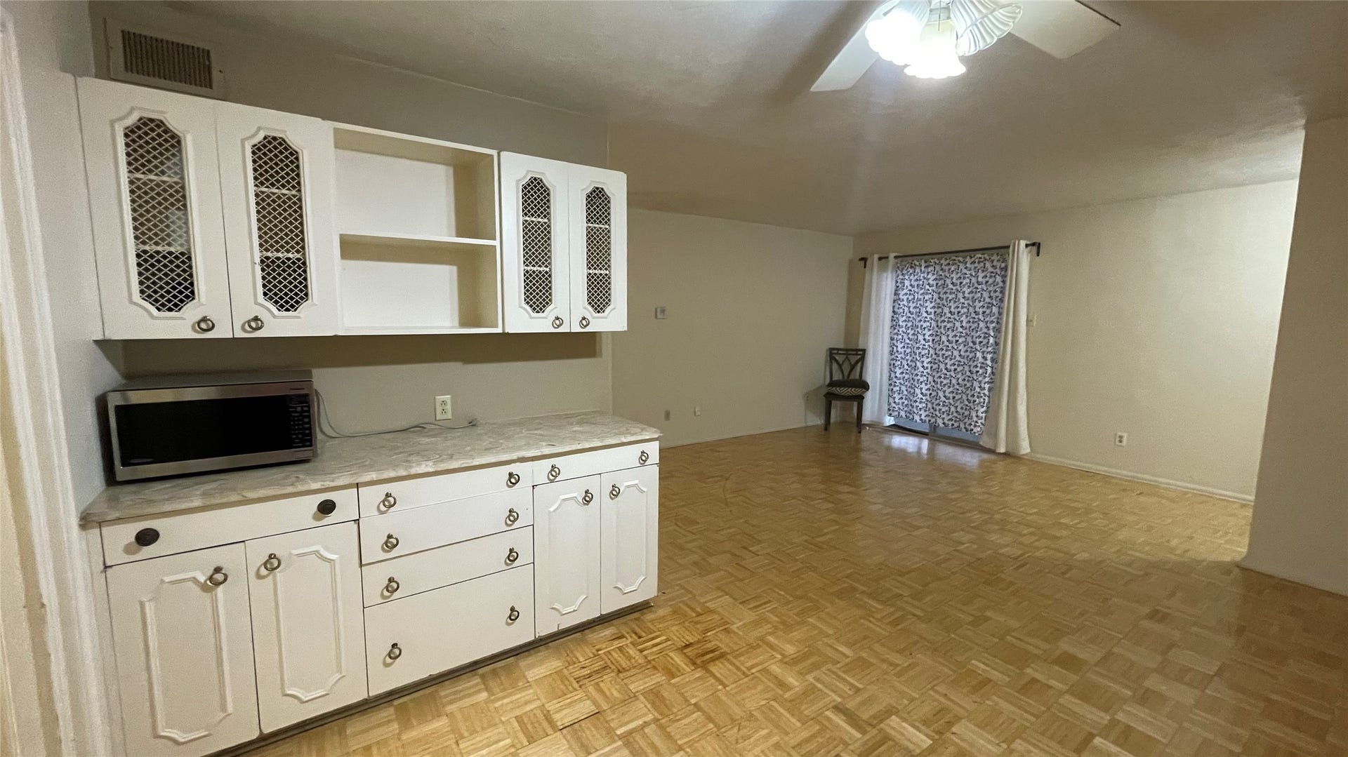 7600 Burgoyne Road, #240, Houston, TX 77063 7600 Burgoyne Road, #240, Houston, TX 77063