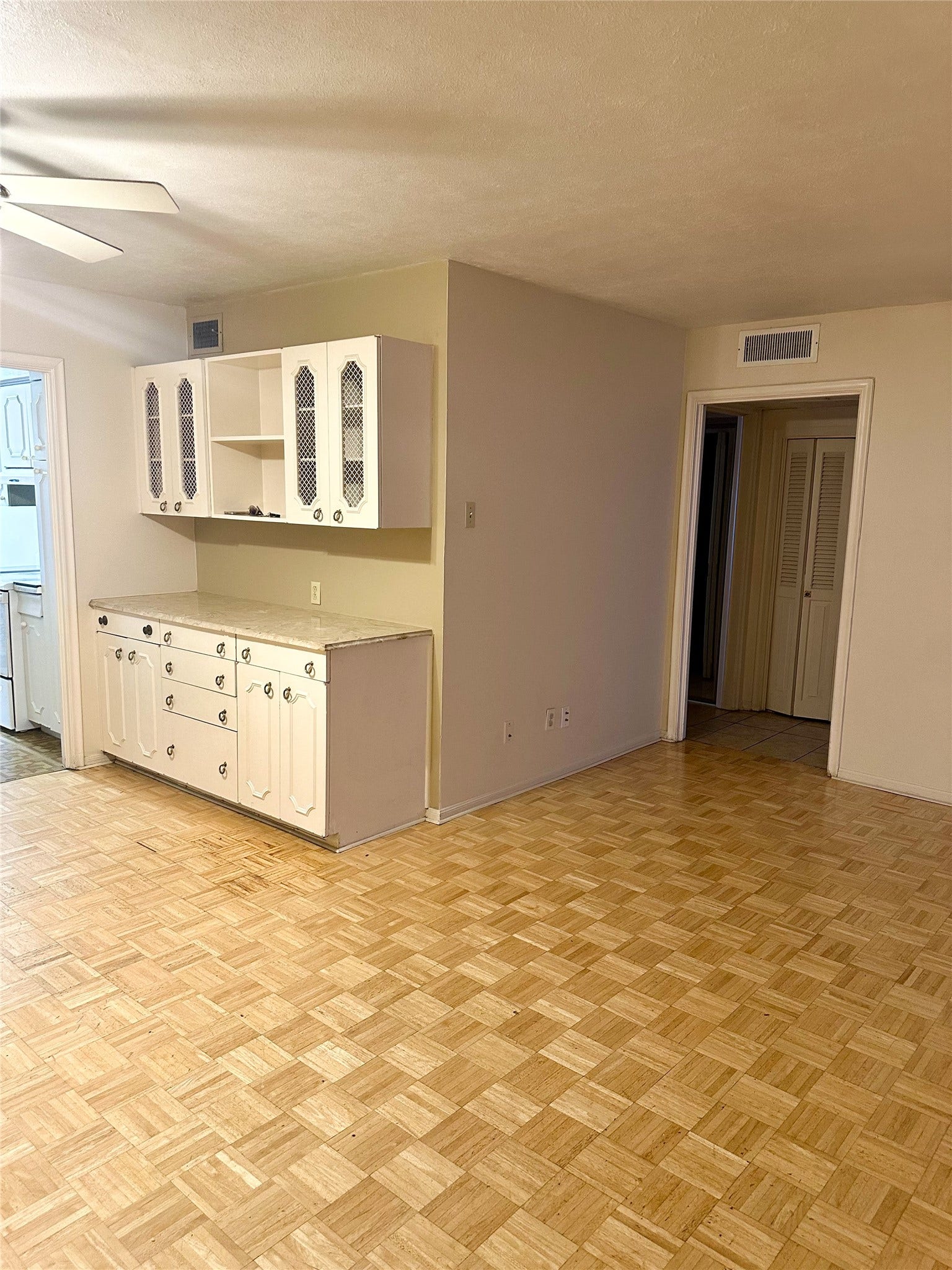 7600 Burgoyne Road, #240, Houston, TX 77063 7600 Burgoyne Road, #240, Houston, TX 77063
