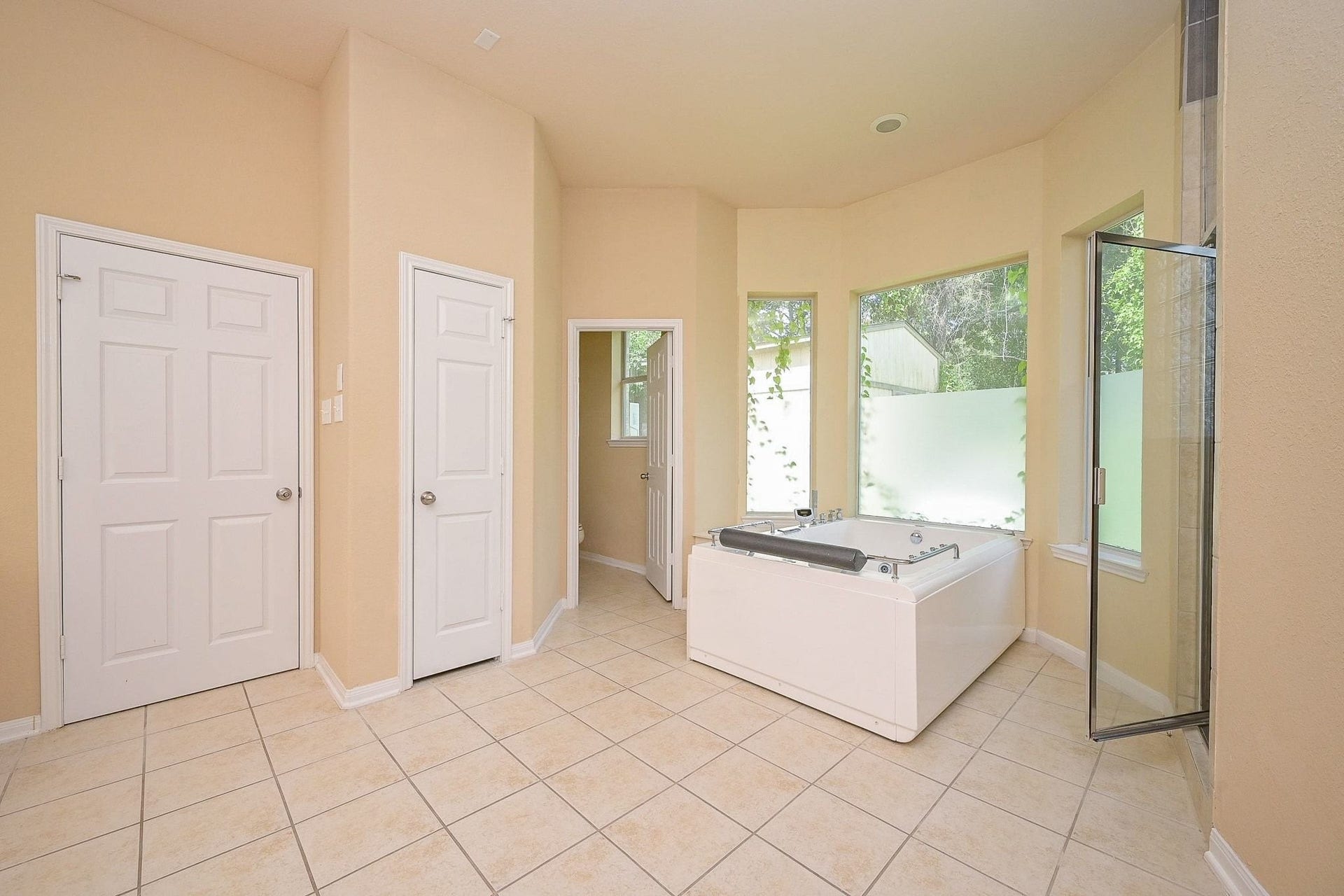 11203 Cypress Way Drive, Houston, TX 77065
