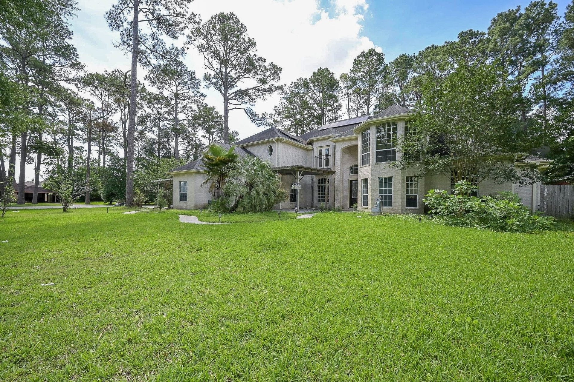 11203 Cypress Way Drive, Houston, TX 77065