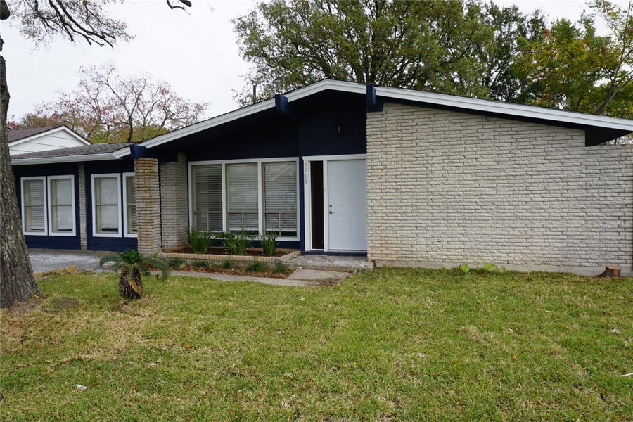 Property photo for 3911 Tarpon Lane, La Porte, TX