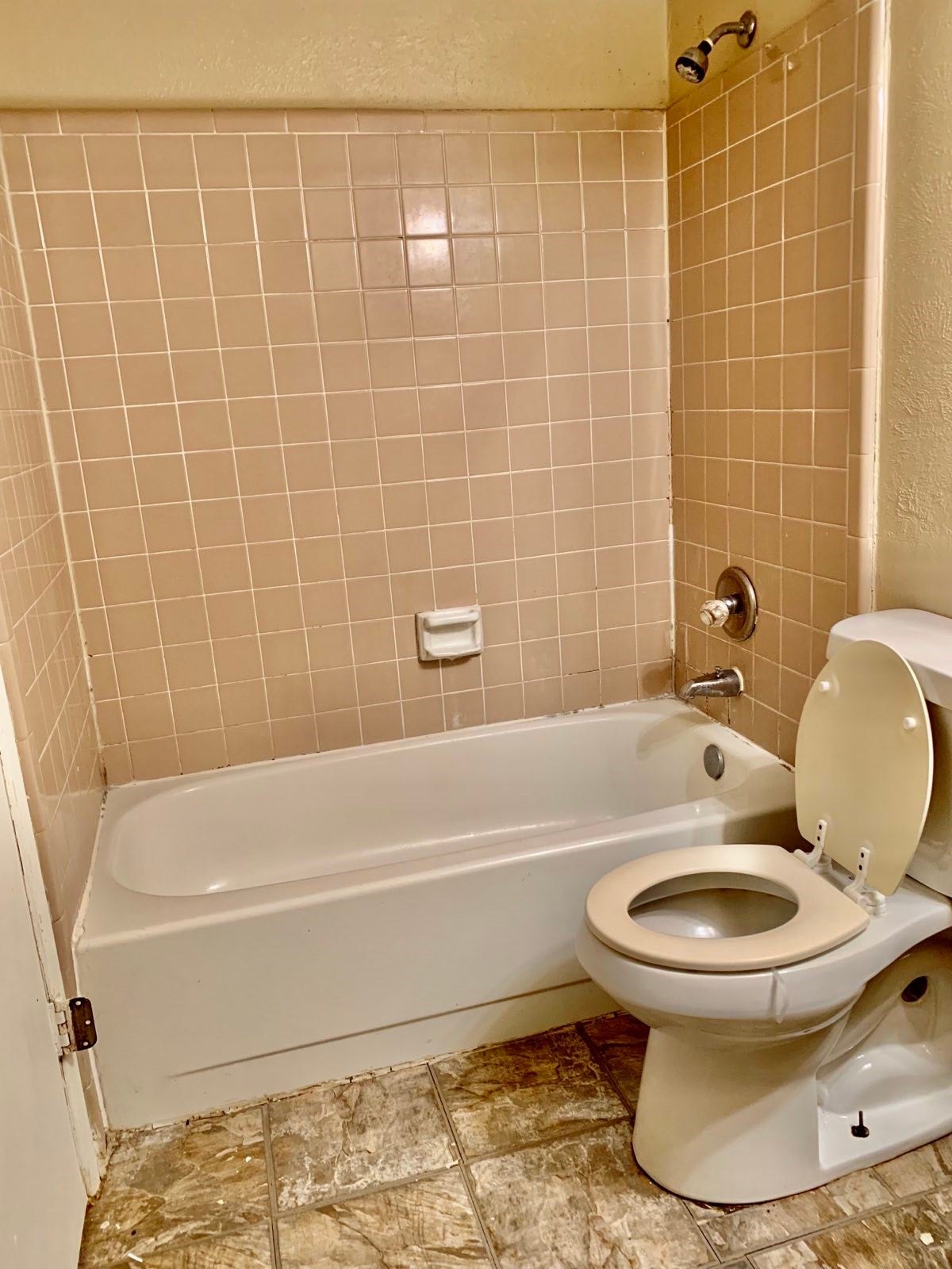 6834 Tara Drive, Richmond, TX 77469 6834 Tara Drive, Richmond, TX 77469