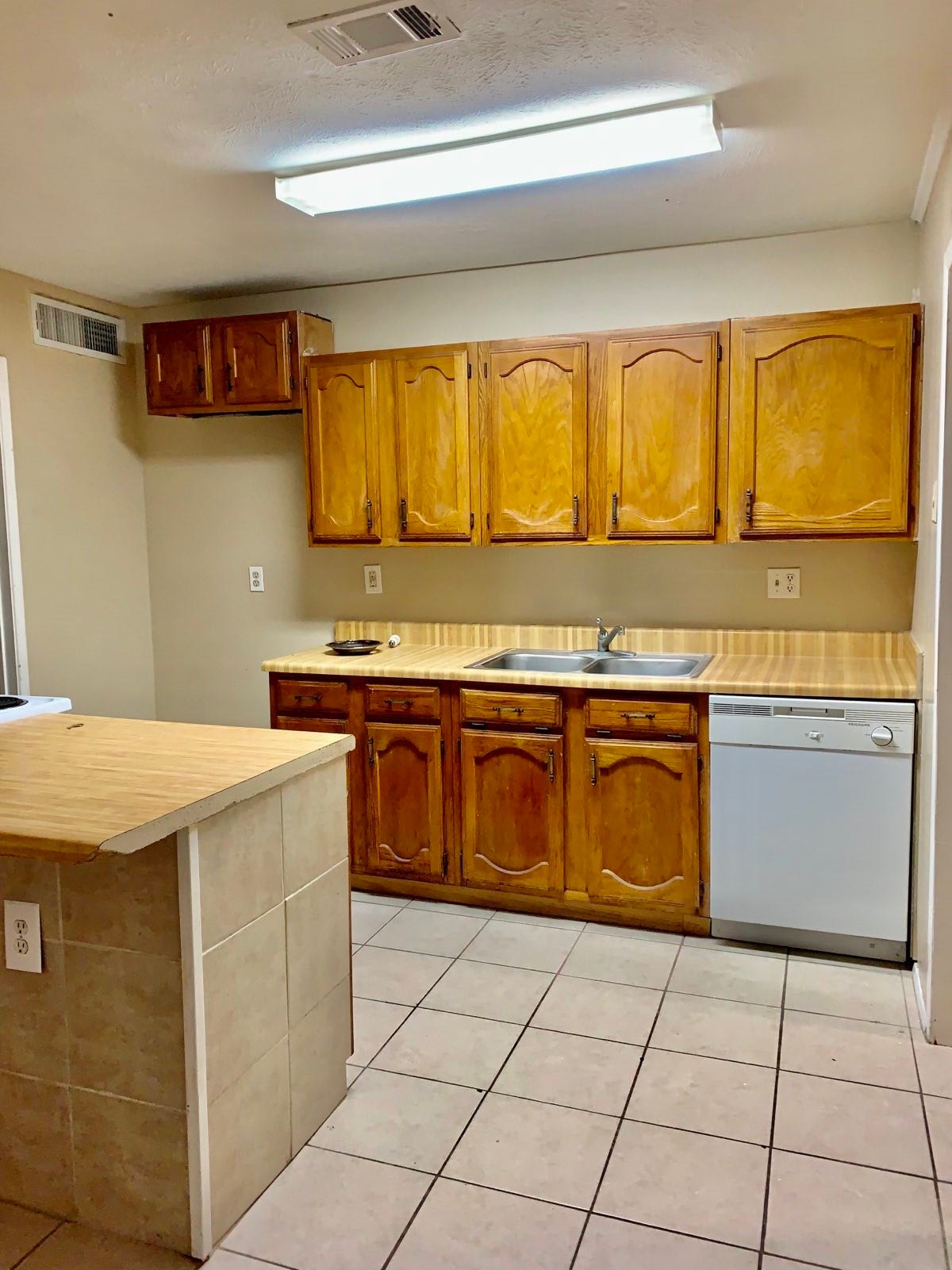 6834 Tara Drive, Richmond, TX 77469 6834 Tara Drive, Richmond, TX 77469