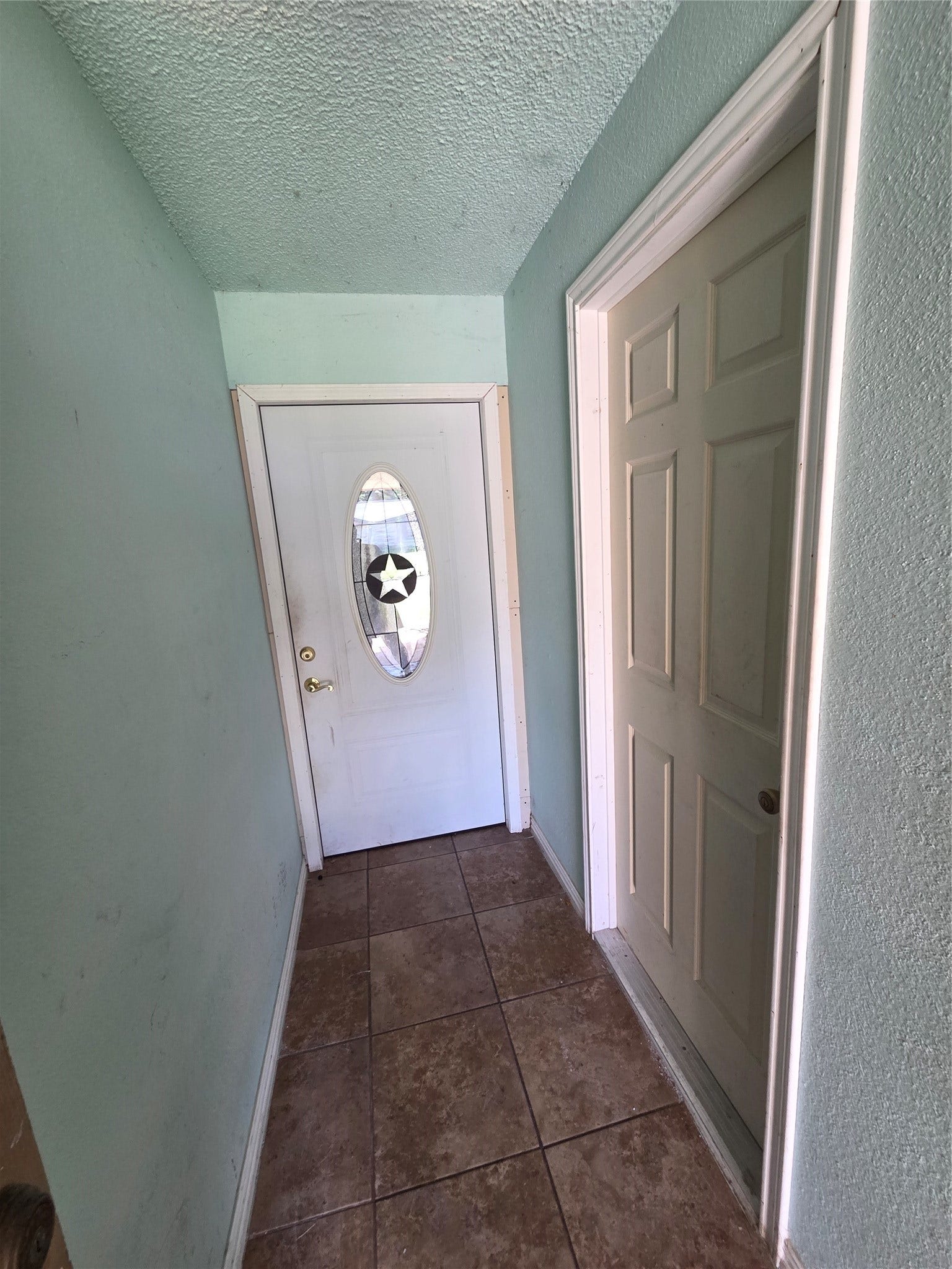 Entryway into House with two ways to get into the property.