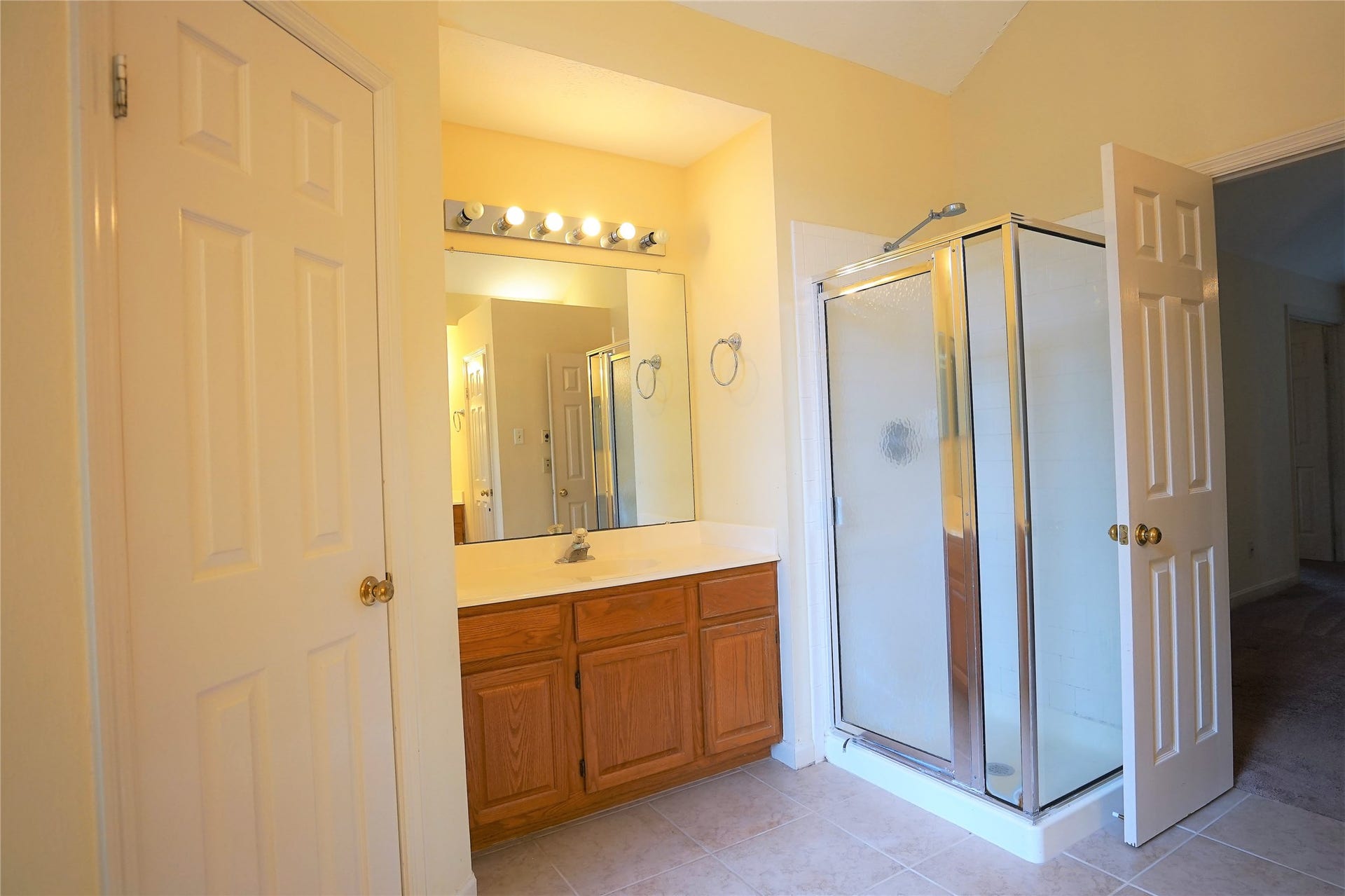 50 Indian Summer Place, The Woodlands, TX 77381 50 Indian Summer Place, The Woodlands, TX 77381