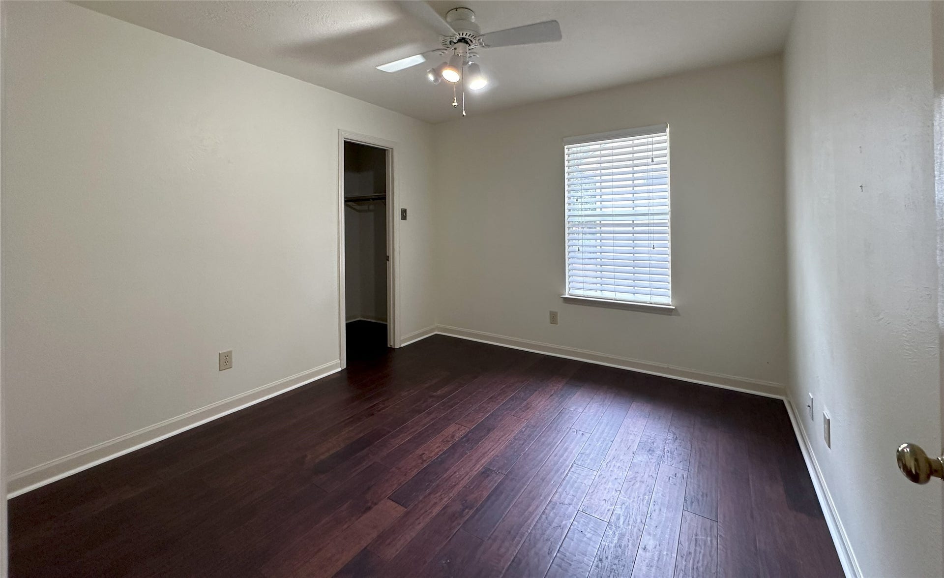50 Indian Summer Place, The Woodlands, TX 77381 50 Indian Summer Place, The Woodlands, TX 77381