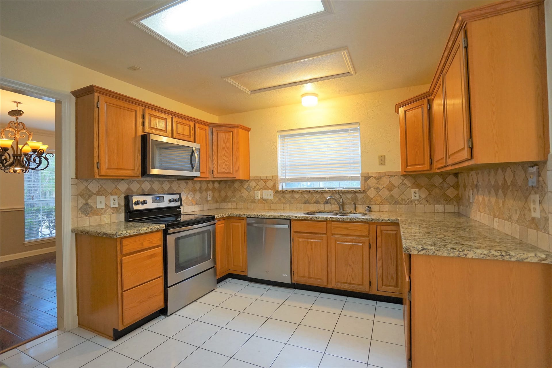 50 Indian Summer Place, The Woodlands, TX 77381 50 Indian Summer Place, The Woodlands, TX 77381