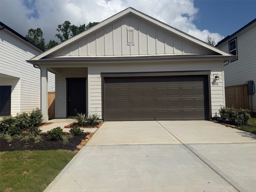 Property photo for 5998 Mercer Street, Conroe, TX