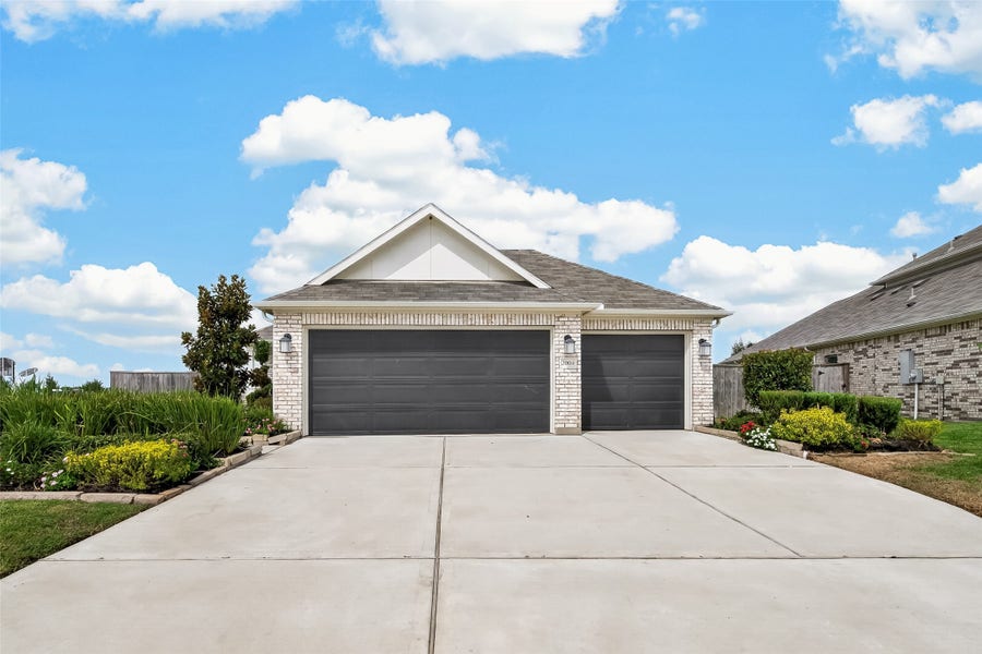 Property photo for 2003 Heather Ridge Way, Rosenberg, TX