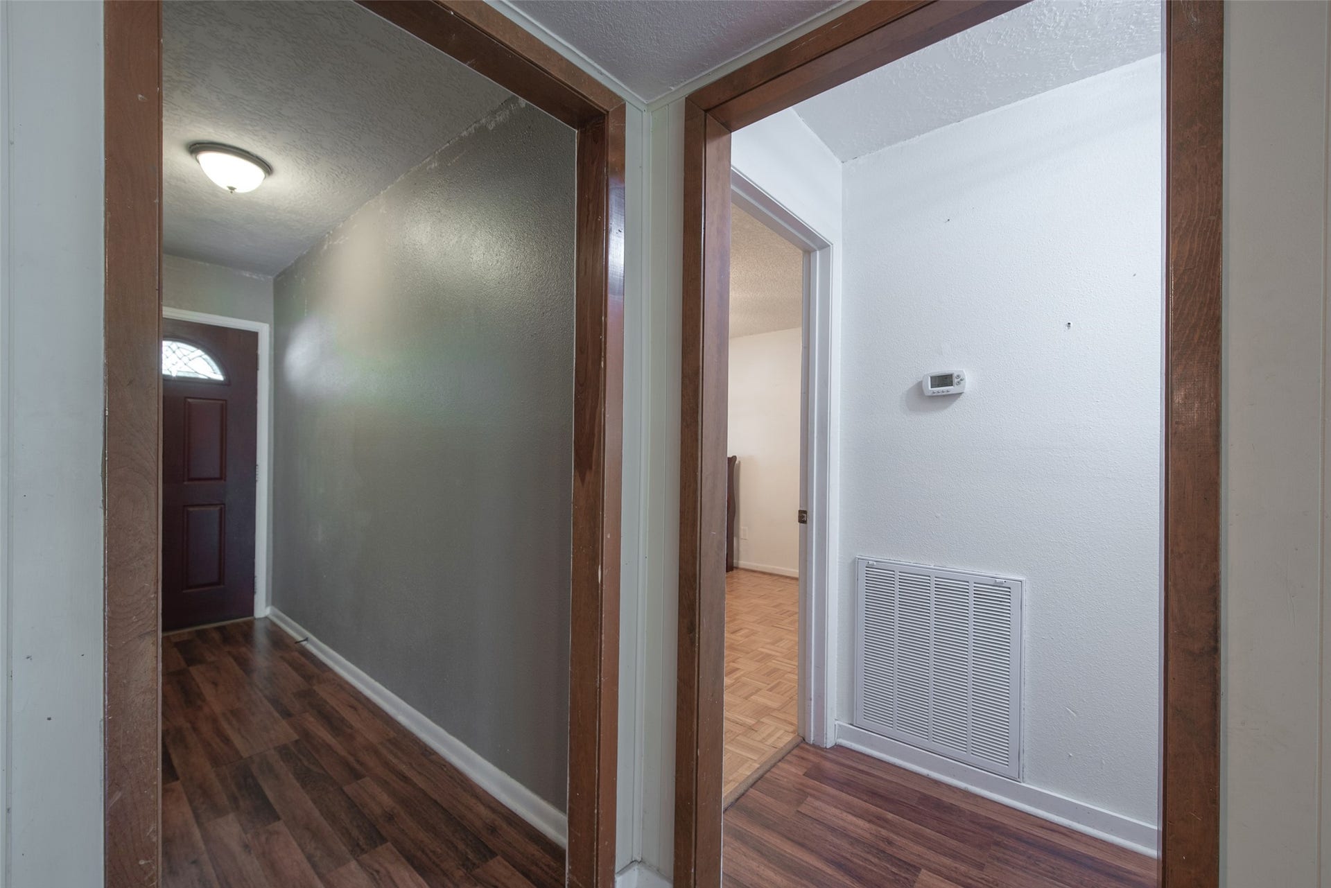 504 Walnut Street, Waller, TX 77484 Entrance/Foyer