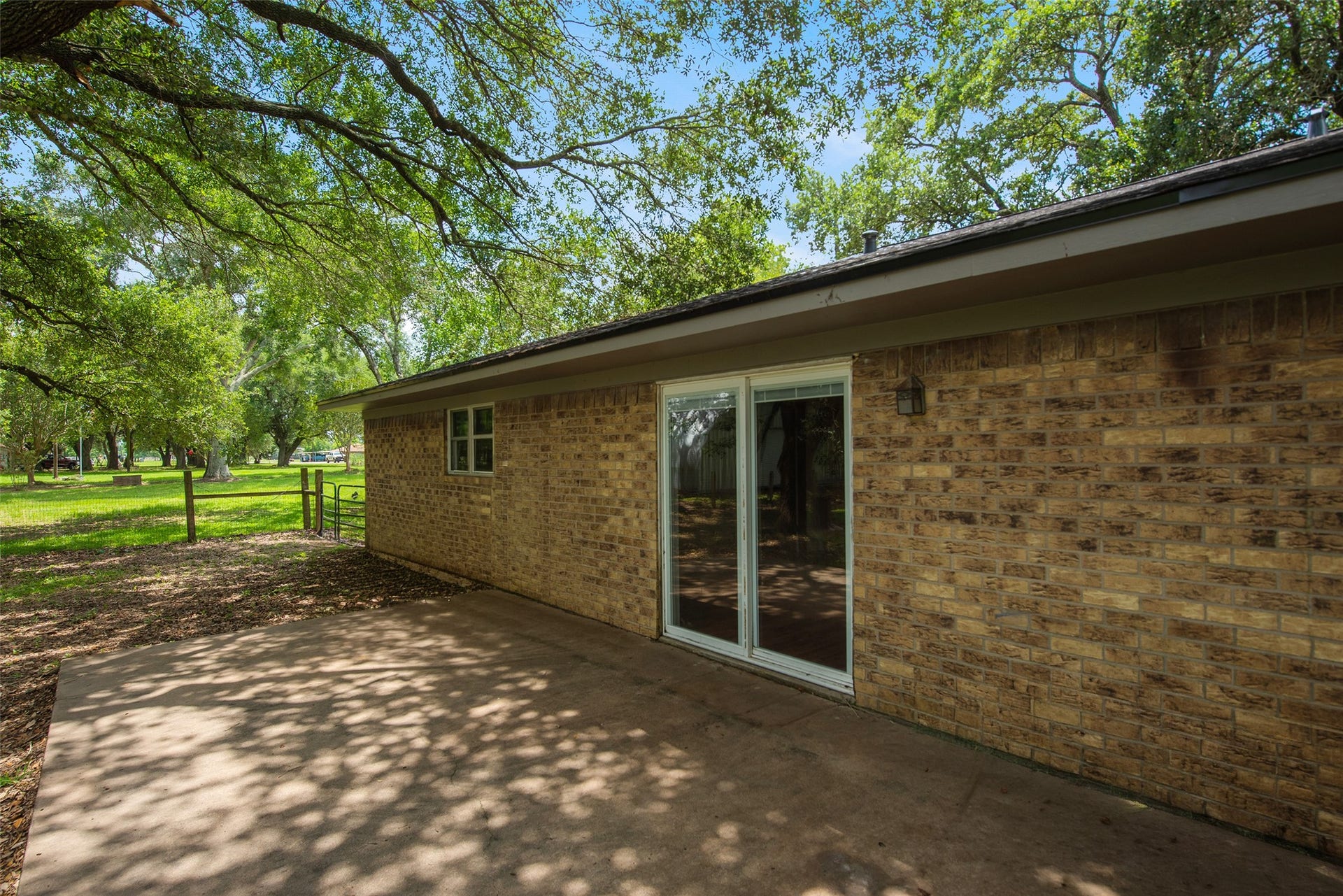504 Walnut Street, Waller, TX 77484 Back of the House