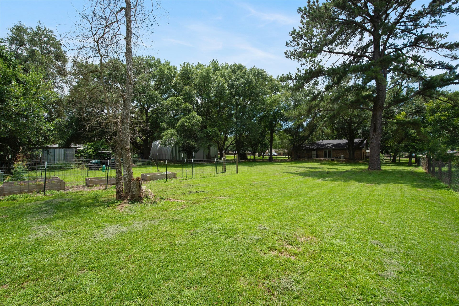 504 Walnut Street, Waller, TX 77484 Spacious Back Yard