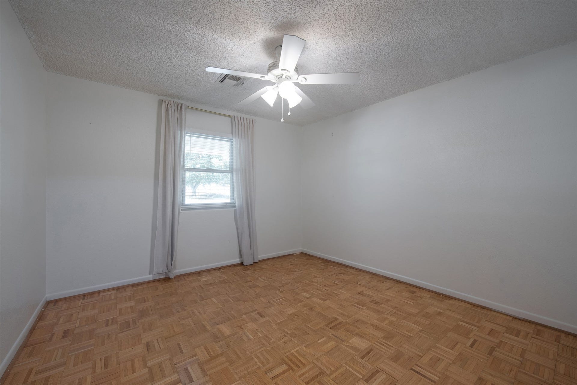 504 Walnut Street, Waller, TX 77484 Bedroom