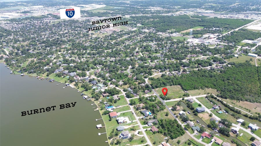 Property photo for 312 Natchez Street, Baytown, TX
