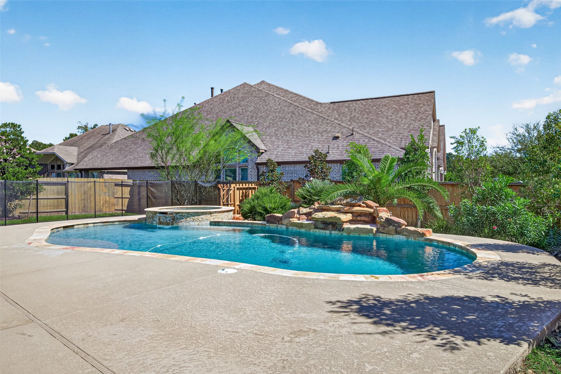 18902 Carson Glen Drive, New Caney, TX 77357 Pool