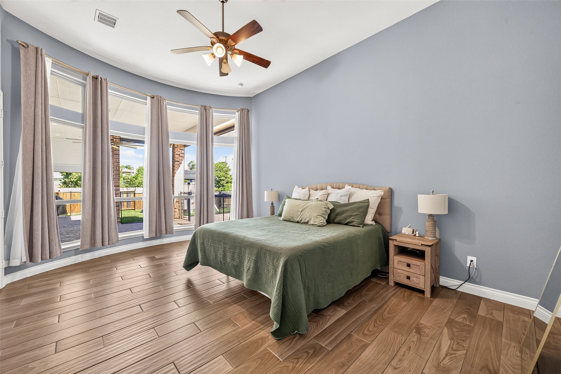 18902 Carson Glen Drive, New Caney, TX 77357 Primary Suite