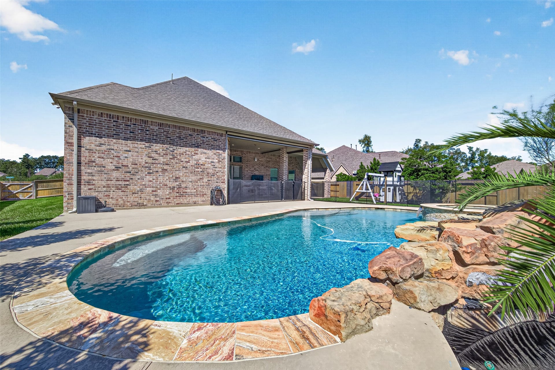 18902 Carson Glen Drive, New Caney, TX 77357 Pool