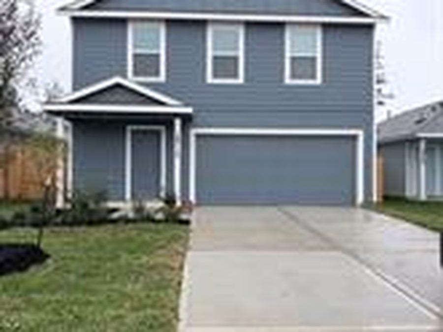 Property photo for 18712 Loom Drive, Conroe, TX