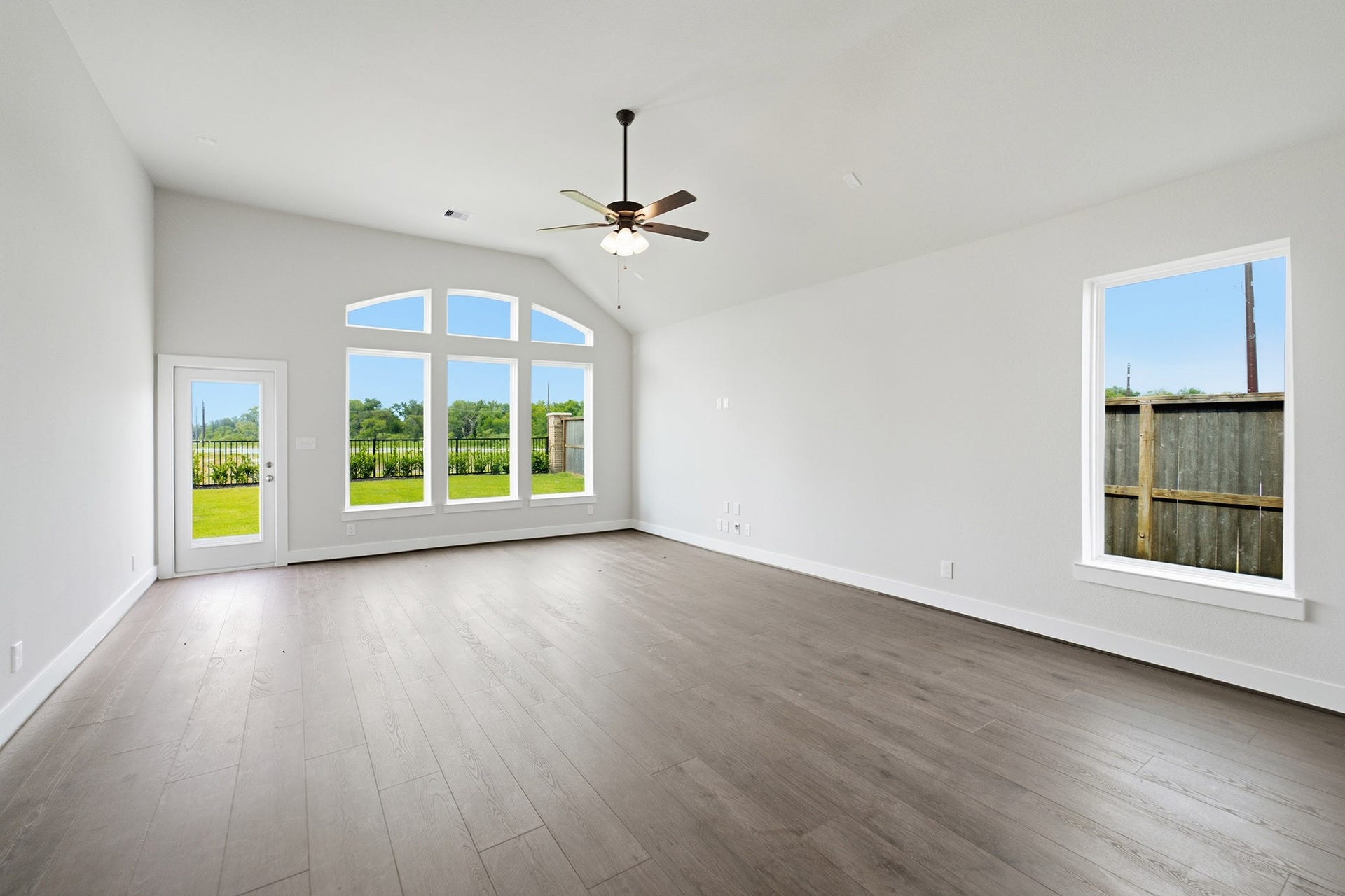 7702 Jade Crest Drive, Angleton, TX 77515 7702 Jade Crest Drive, Angleton, TX 77515