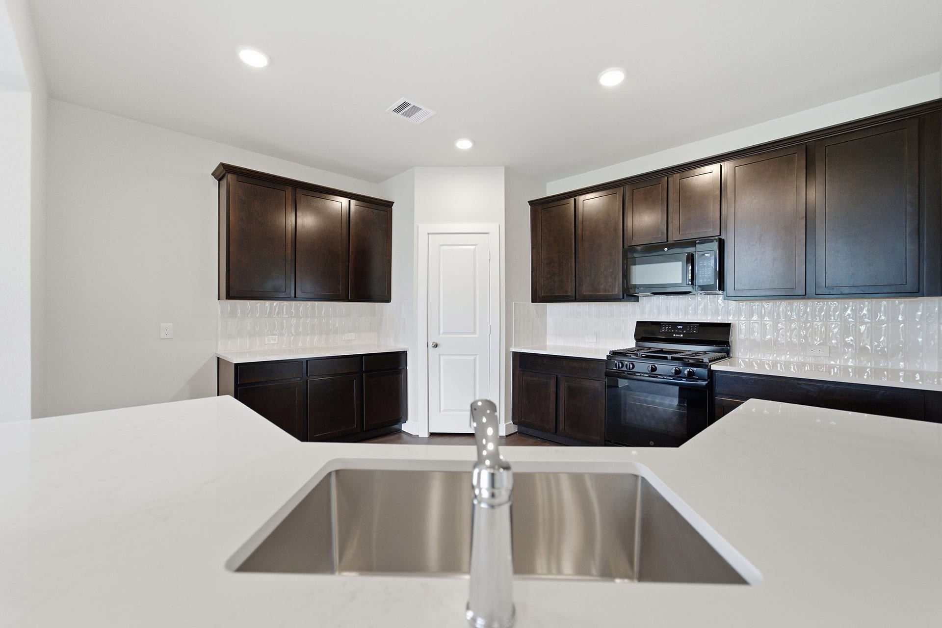 7702 Jade Crest Drive, Angleton, TX 77515 7702 Jade Crest Drive, Angleton, TX 77515
