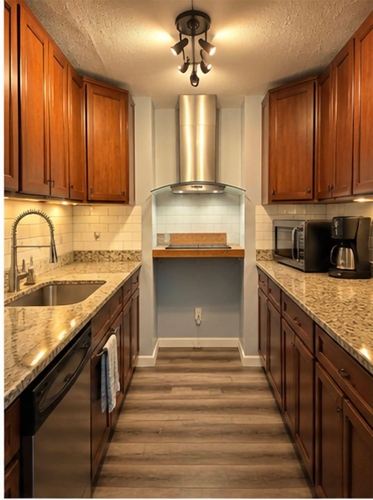 9009 Richmond Avenue, #403, Houston, TX 77063 9009 Richmond Avenue, #403, Houston, TX 77063