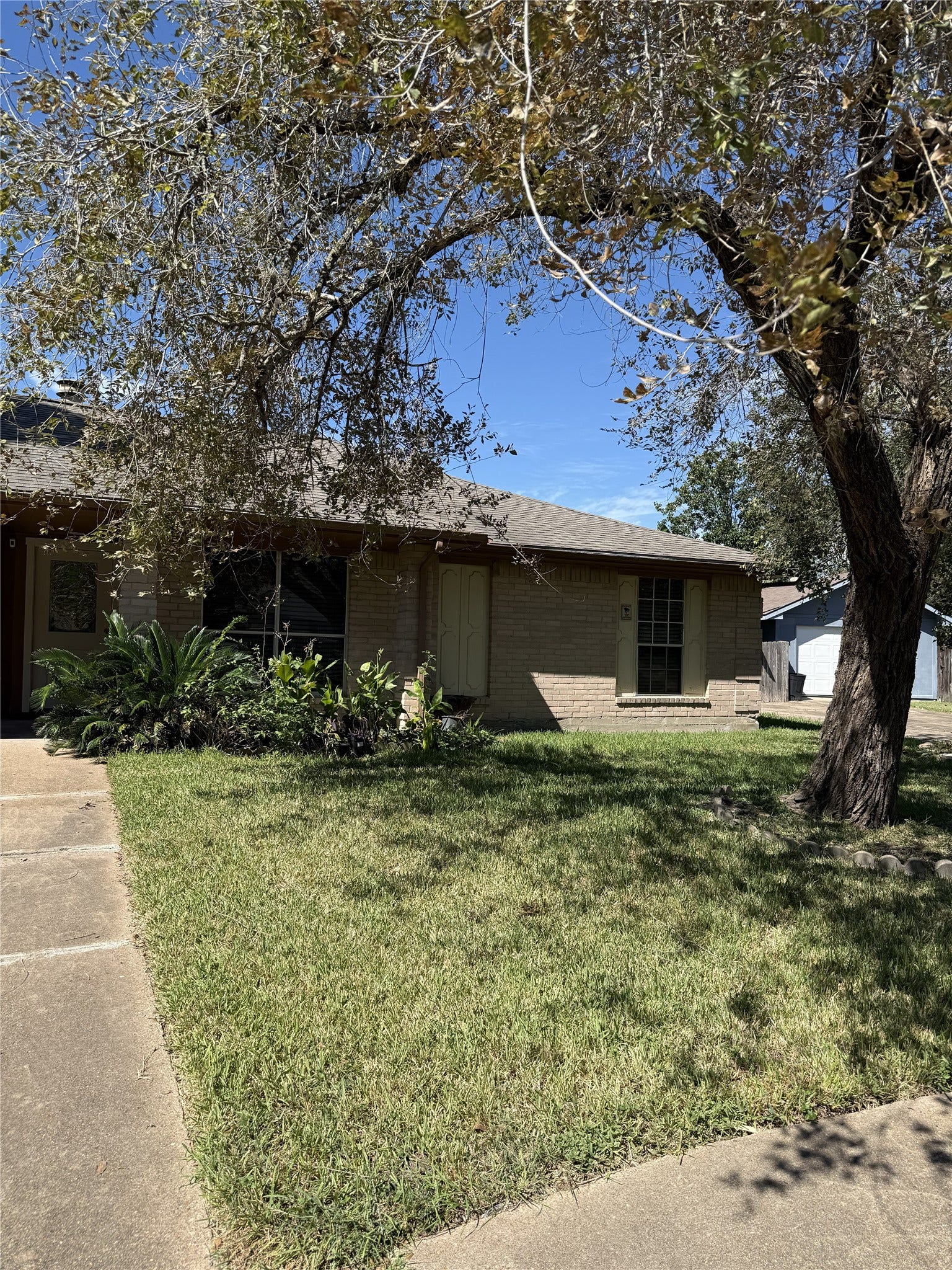 3846 Old Post Road, Houston, TX 77082 3846 Old Post Road, Houston, TX 77082