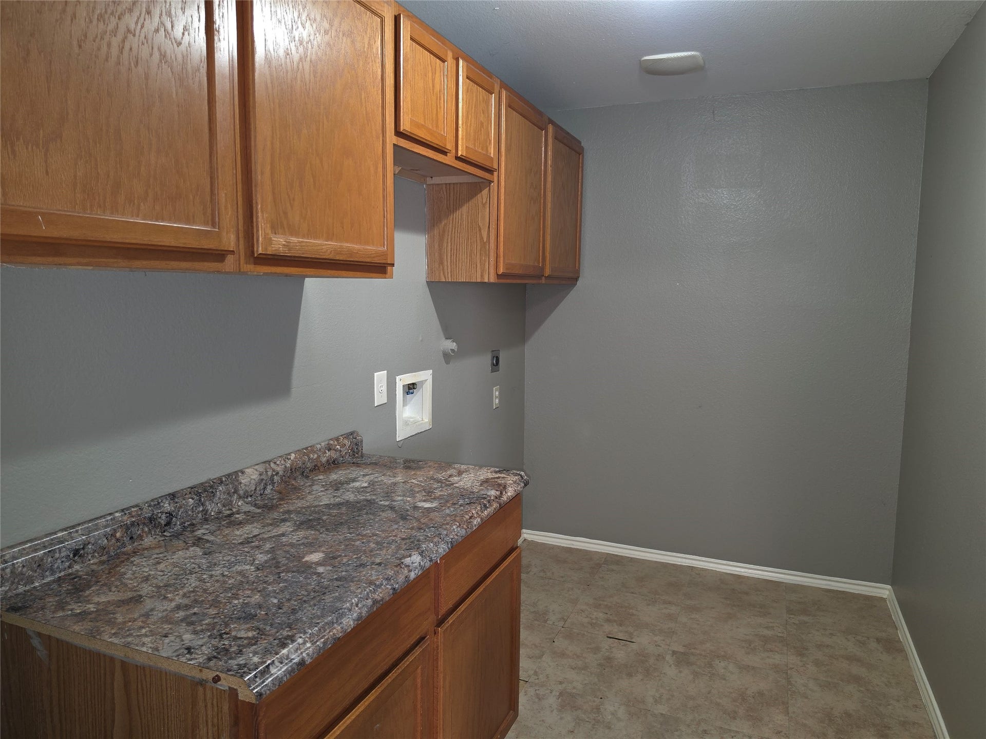 19705 Rustic Lake Lane, Cypress, TX 77433 Spacious Utility Room with cabinets