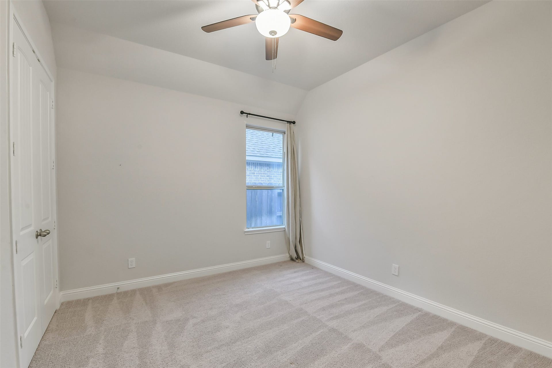 20330 Rose Gray Lane, Tomball, TX 77377 Secondary bedroom #3 with ceiling fan