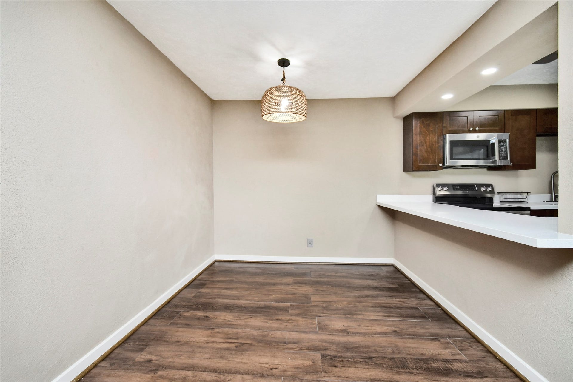 2501 Gulf Freeway, #14A, Dickinson, TX 77539 Dinning Room