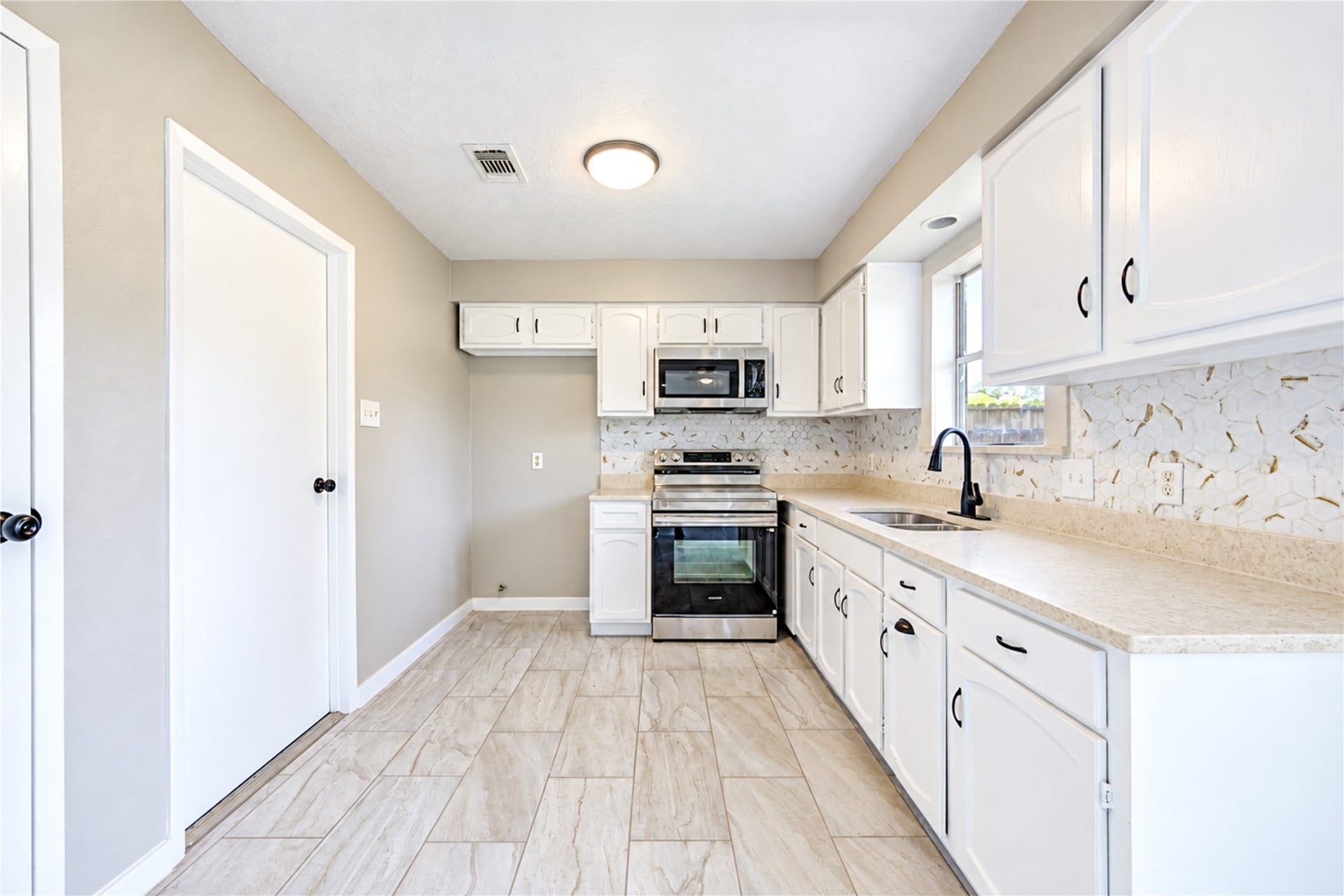 16722 Tupelo Lane, Splendora, TX 77372 16722 Tupelo Lane, Splendora, TX 77372