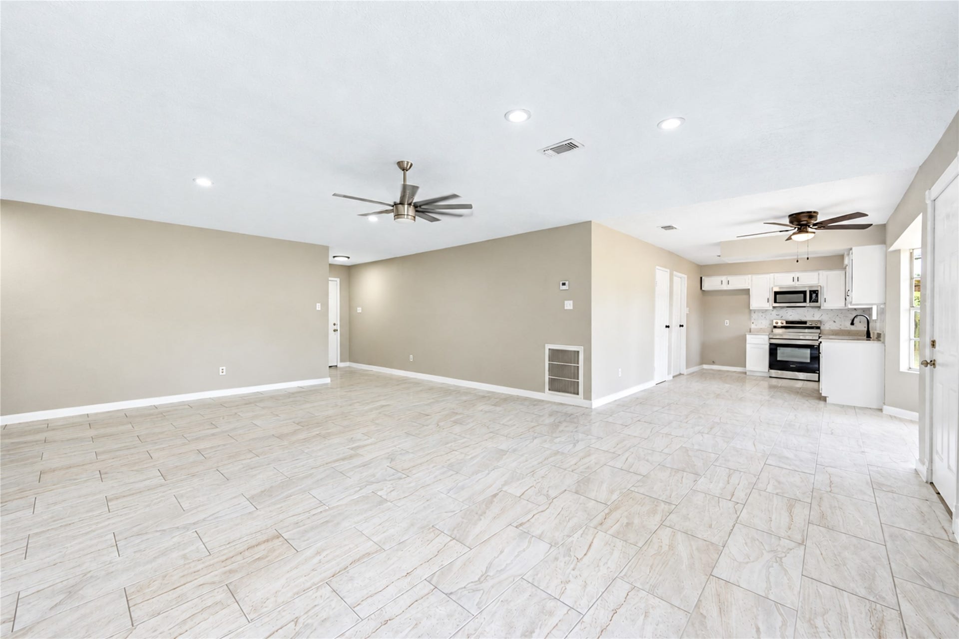 16722 Tupelo Lane, Splendora, TX 77372 16722 Tupelo Lane, Splendora, TX 77372