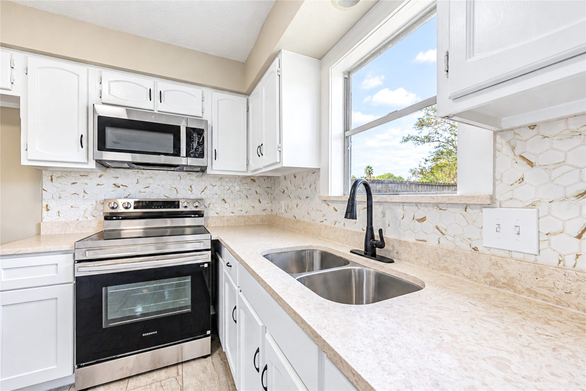 16722 Tupelo Lane, Splendora, TX 77372 16722 Tupelo Lane, Splendora, TX 77372