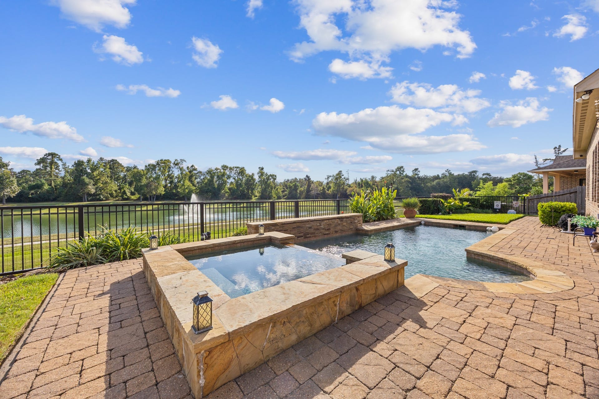 18515 Duke Lake Drive, Spring, TX 77388 18515 Duke Lake Drive, Spring, TX 77388