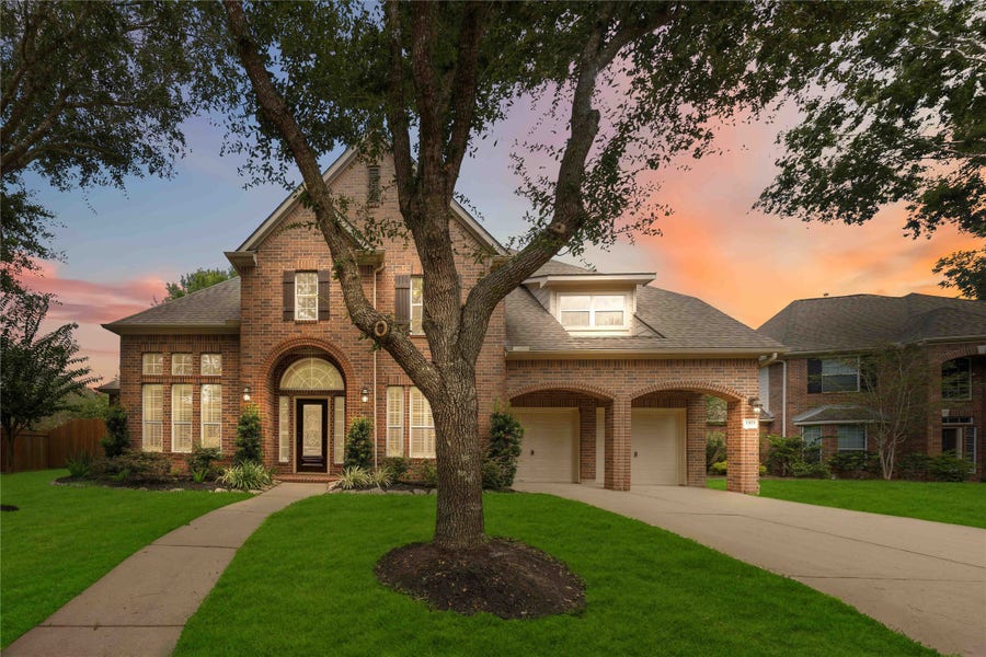 Property photo for 3303 Raleigh Row, Missouri City, TX