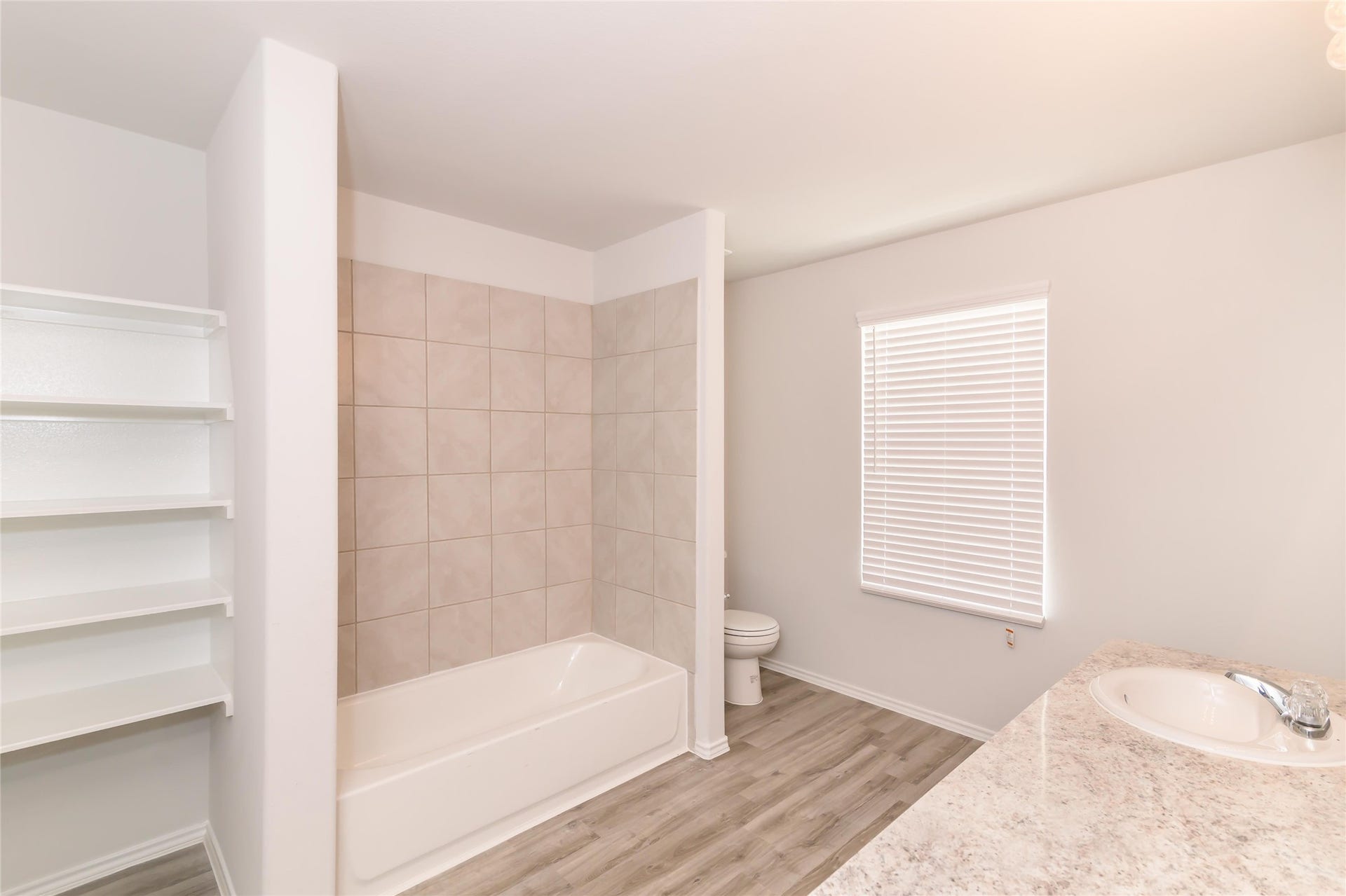 24511 Amaldi Court, Katy, TX 77493 Photos may be representative of the floor plan and not the exact home. Finishes, layout, and features of the actual property for lease may vary.