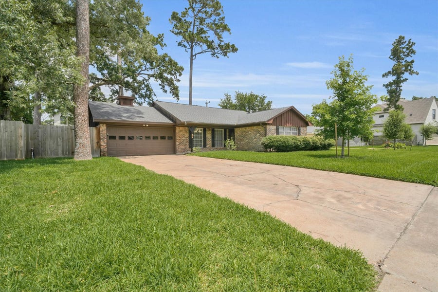 Property photo for 442 Mignon Lane, Houston, TX