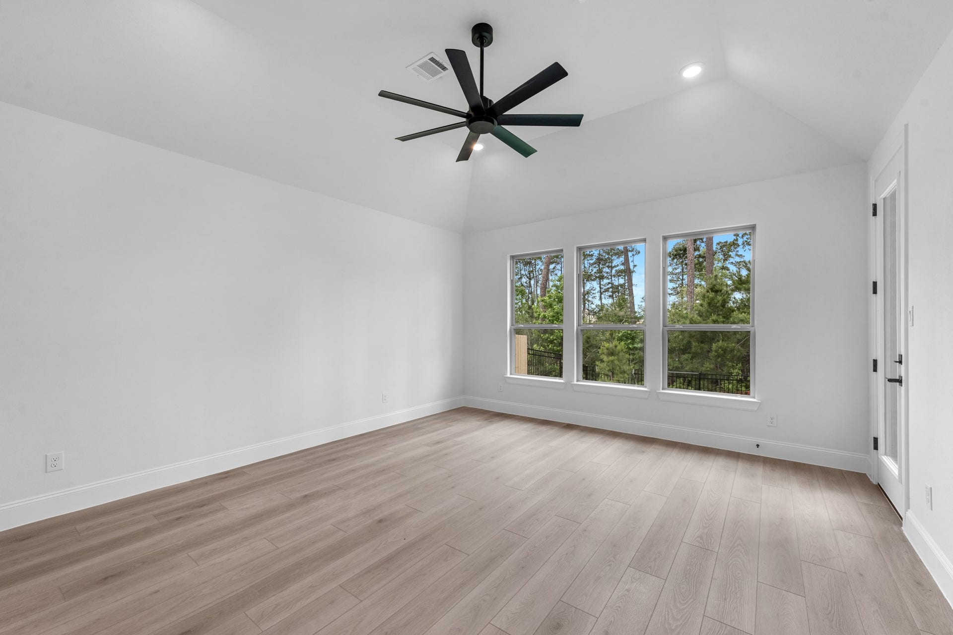 736 Golden Aster Boulevard, Waller, TX 77484 Represented Photo