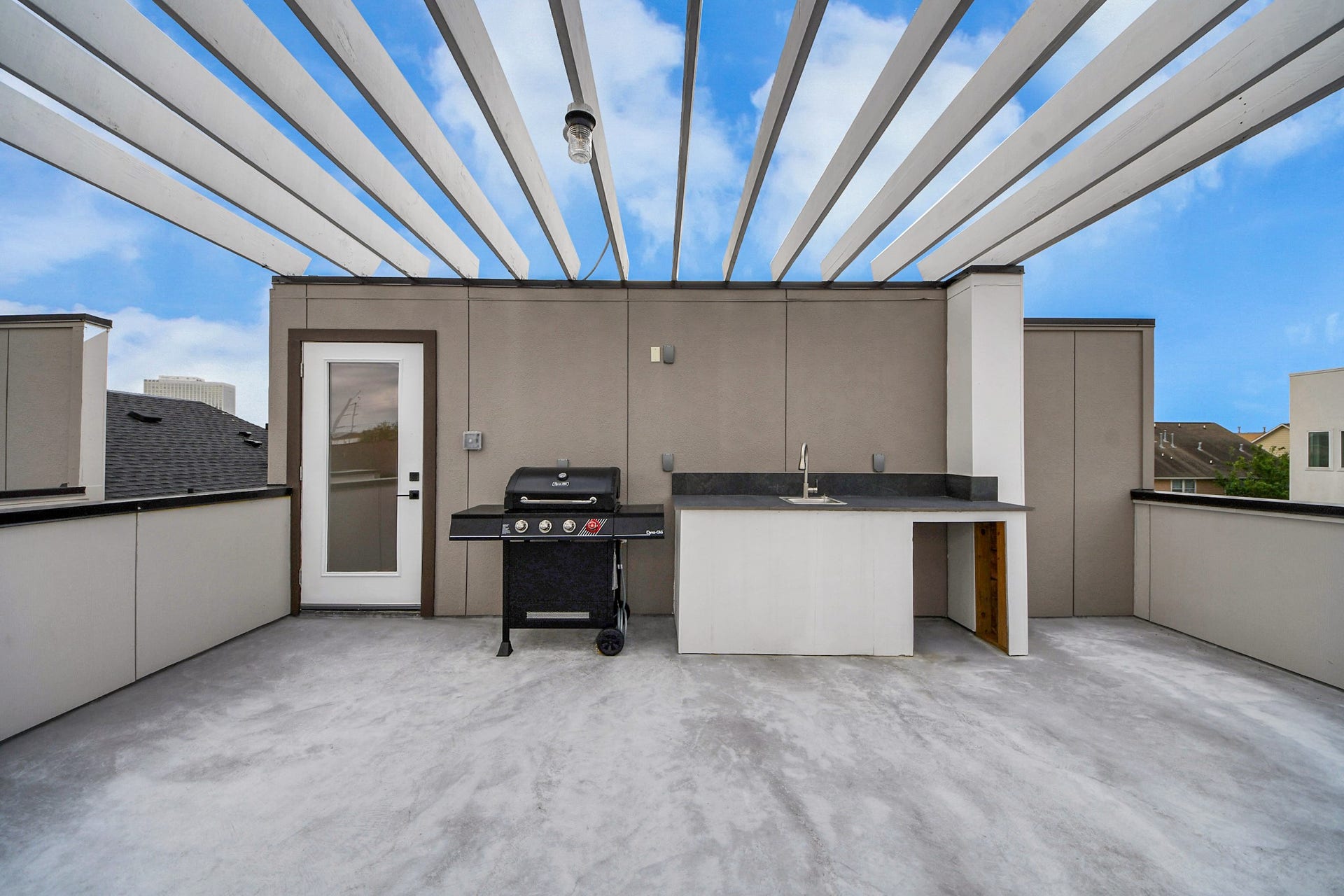 5630 Dolores Street, Houston, TX 77057 5630 Dolores Street, Houston, TX 77057