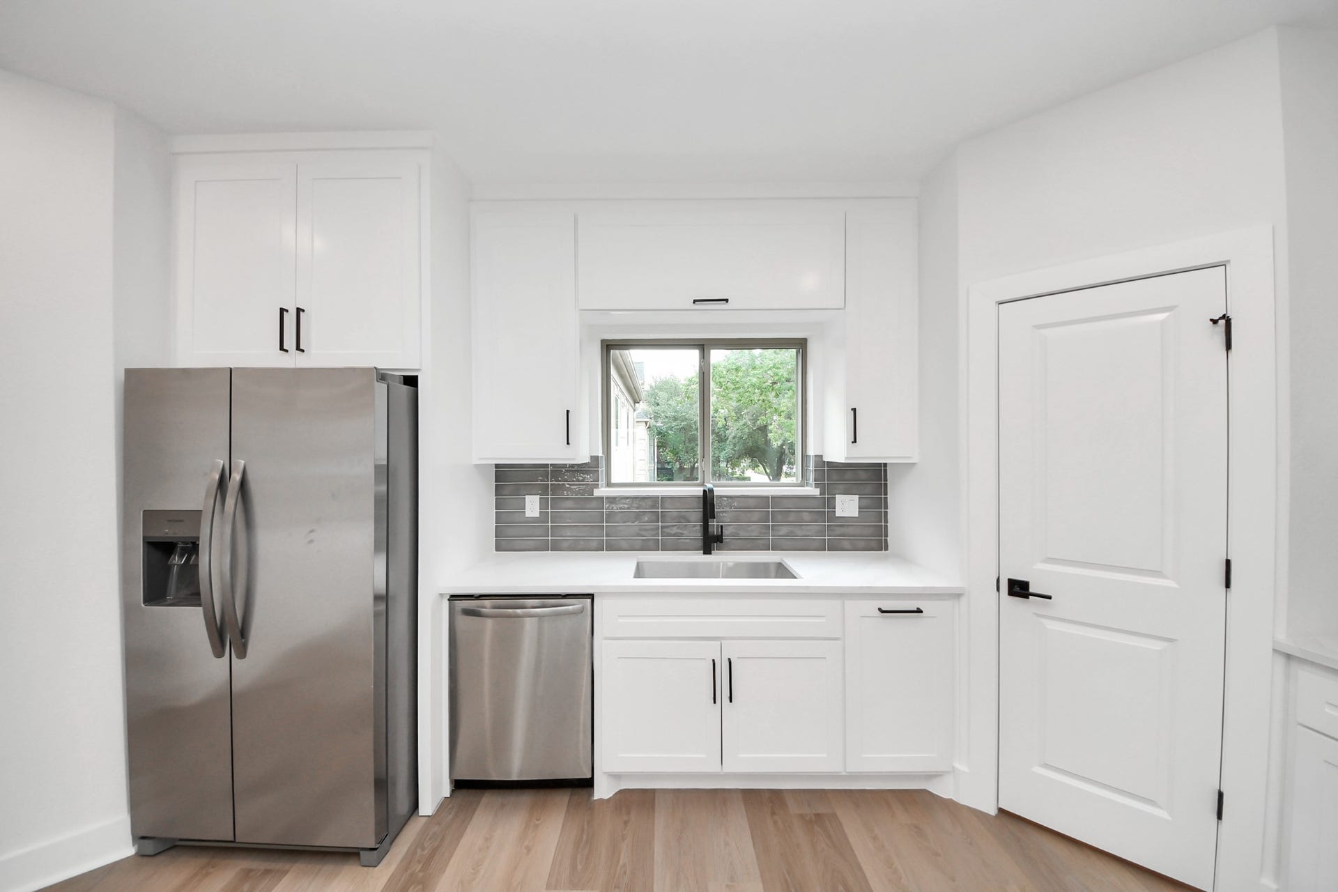 5630 Dolores Street, Houston, TX 77057 5630 Dolores Street, Houston, TX 77057