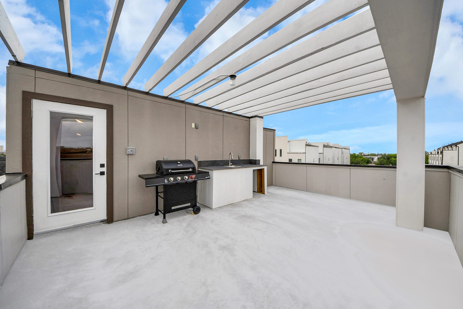 5630 Dolores Street, Houston, TX 77057 5630 Dolores Street, Houston, TX 77057