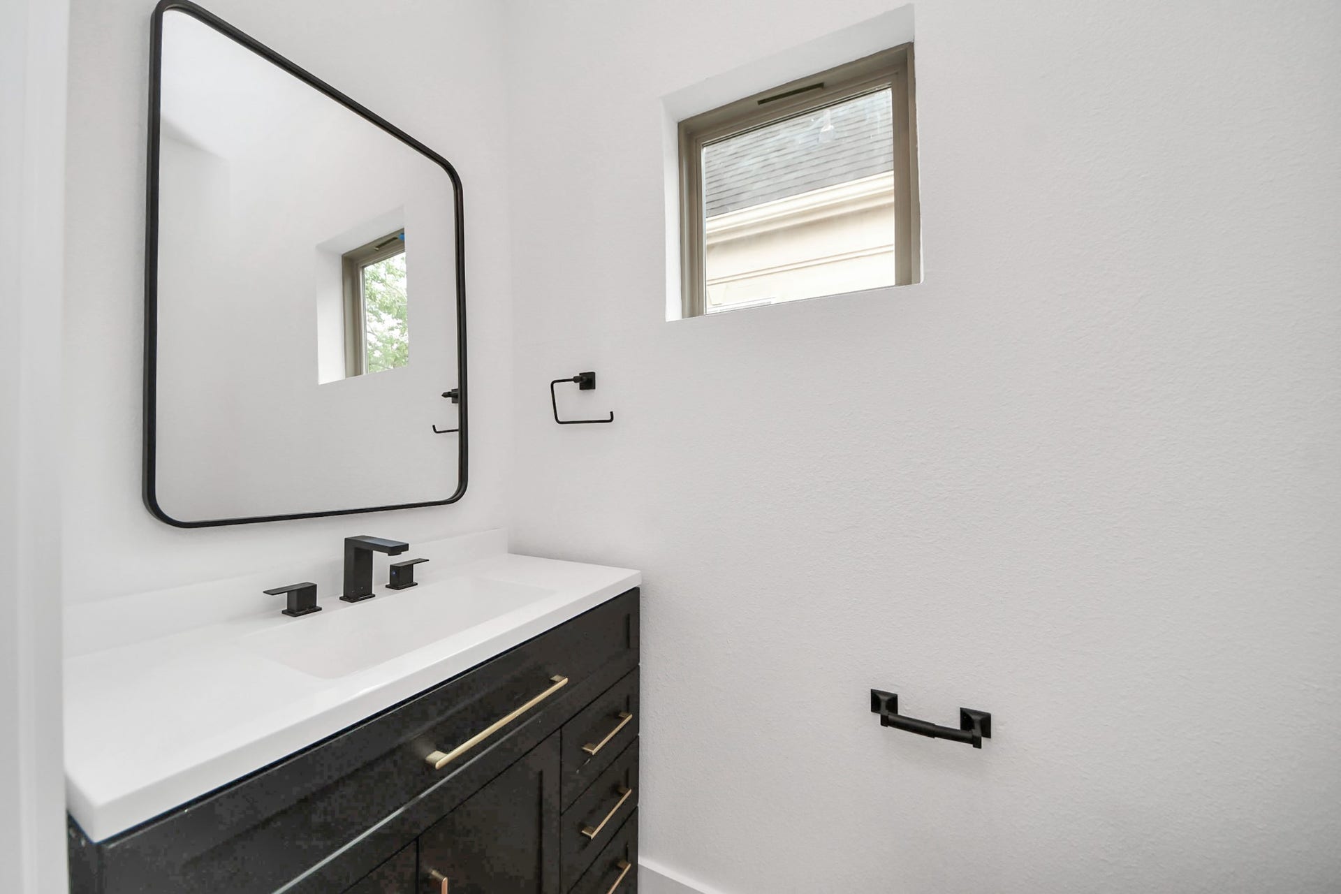 5630 Dolores Street, Houston, TX 77057 5630 Dolores Street, Houston, TX 77057
