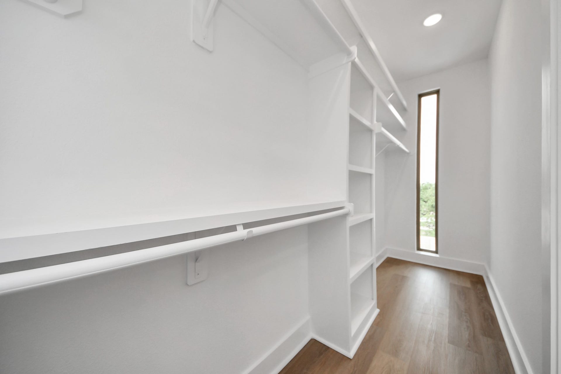 5630 Dolores Street, Houston, TX 77057 5630 Dolores Street, Houston, TX 77057