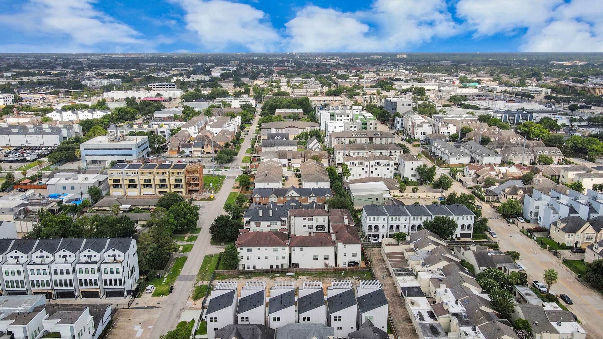 5630 Dolores Street, Houston, TX 77057 5630 Dolores Street, Houston, TX 77057