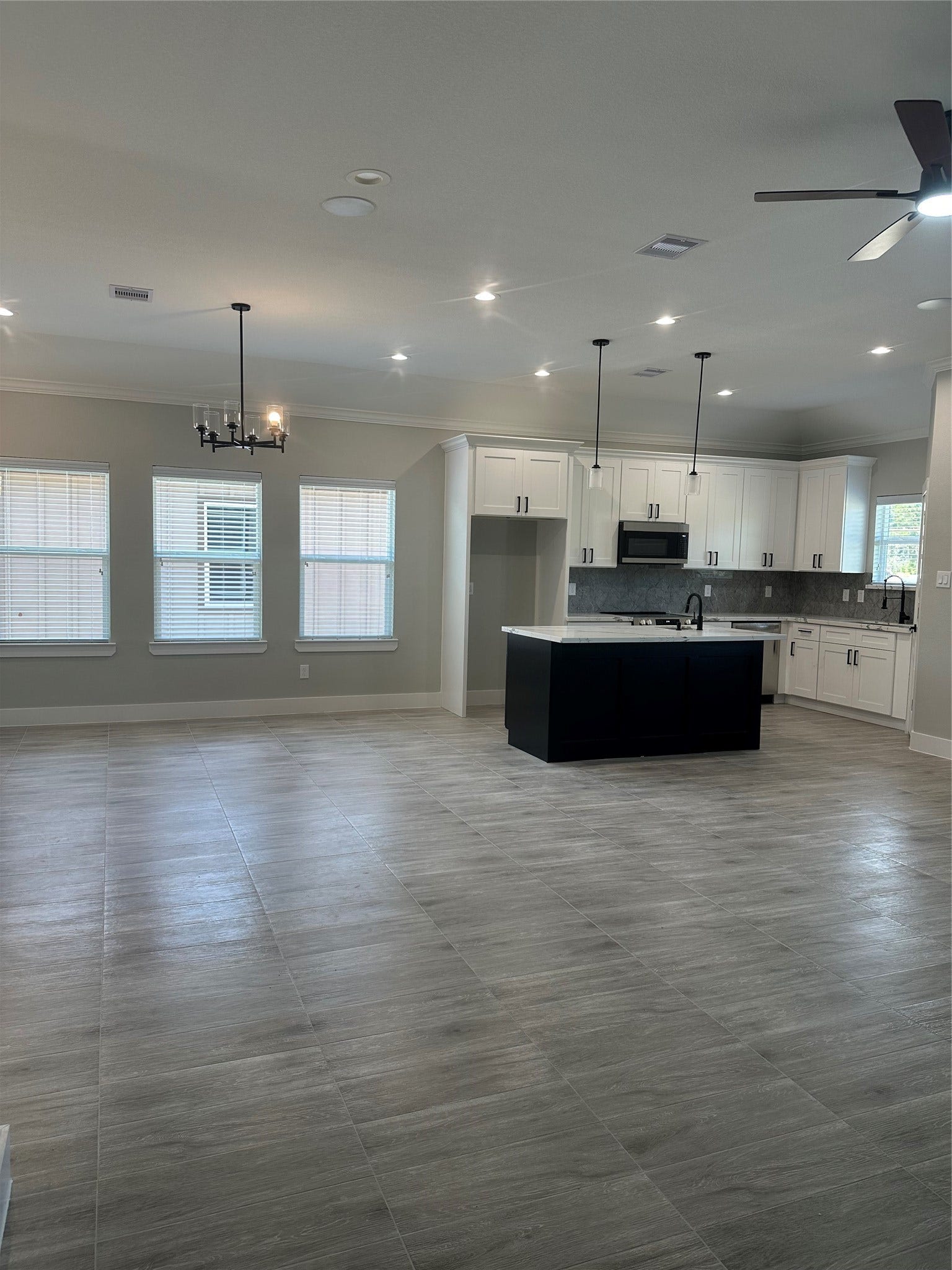 630 Ezekiel Smith Street, Prairie View, TX 77484 Huge Family area with your Island Kitchen. and Dining Area.